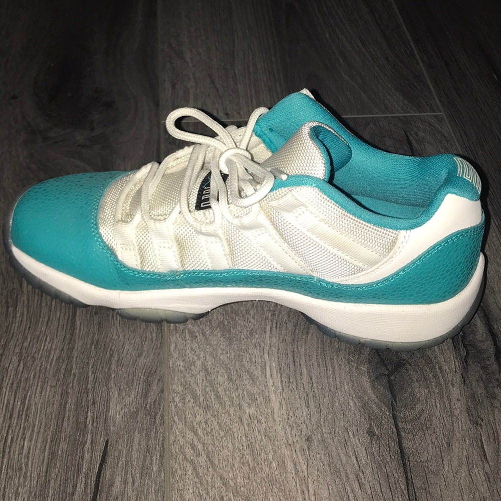 Turbo Green Retro 11 Jordans size 4